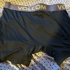 New Volcom size small boxers